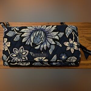 Vera Bradley All In One Blue & White Floral Quilted Wallet Purse Bag Crossbody